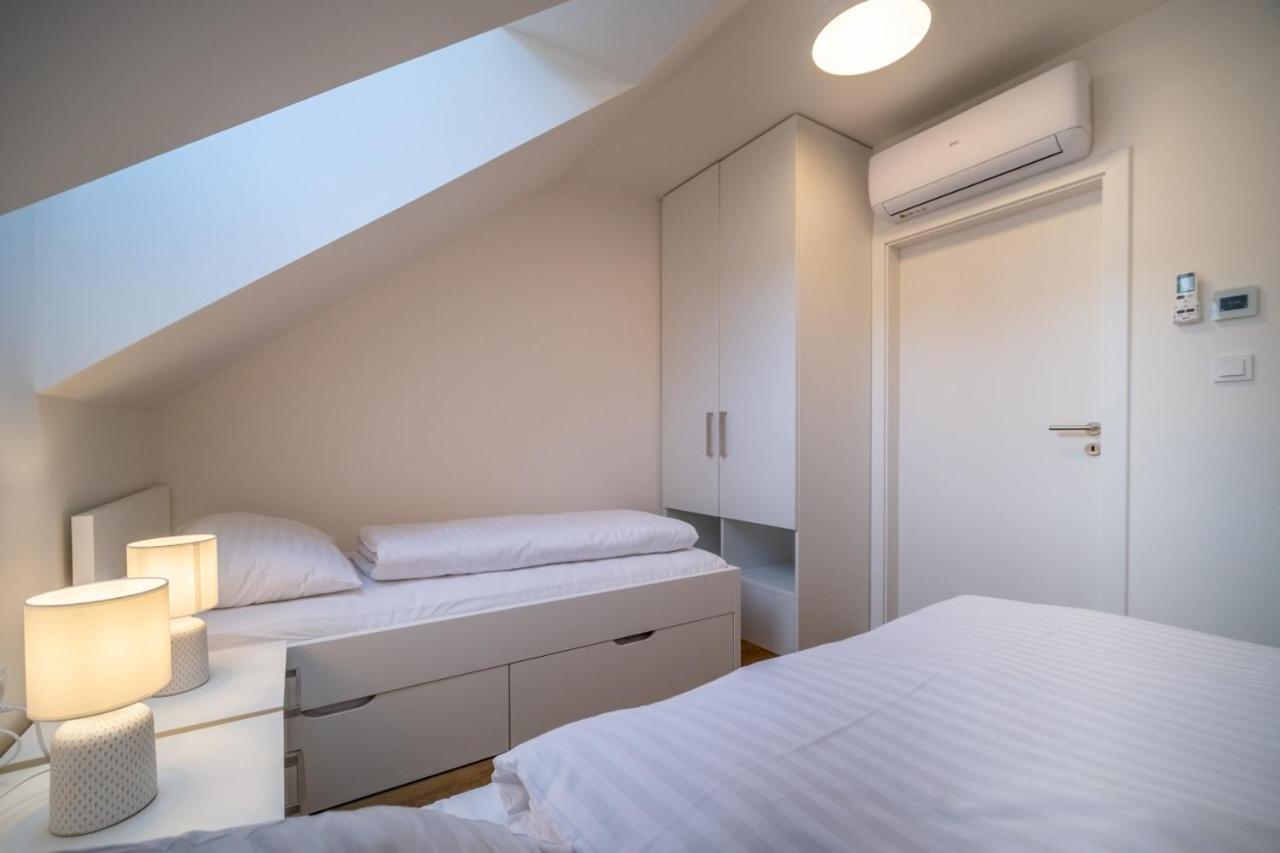 Holiday House U Hajenky 11P Lipno Home ليبنو ناد فلتافو المظهر الخارجي الصورة